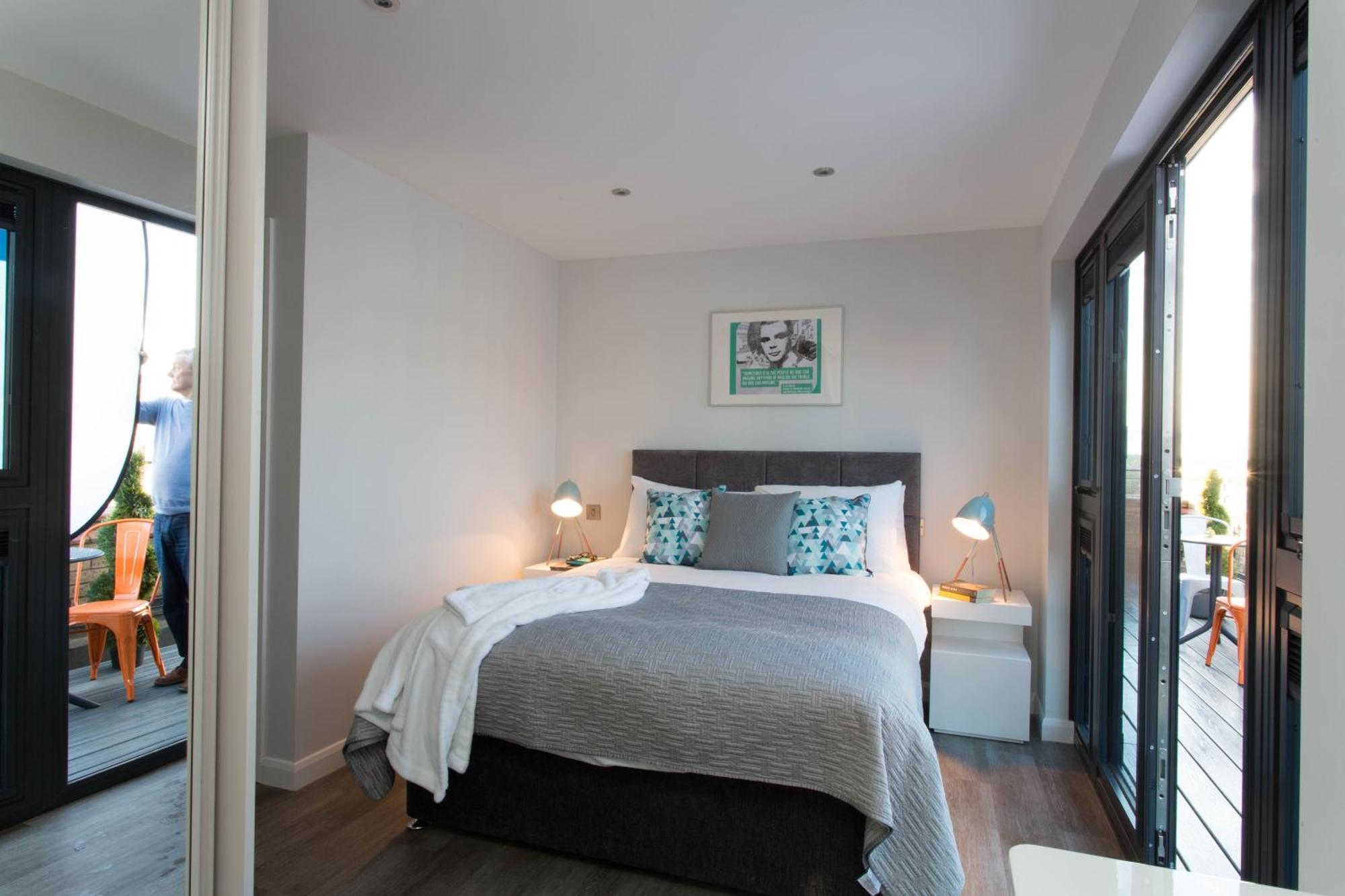 Cotels At 7Zero1 Serviced Apartments - Modern Apartments, Superfast Broadband, Free Parking, Centrally Located Милтън Кейнс Екстериор снимка